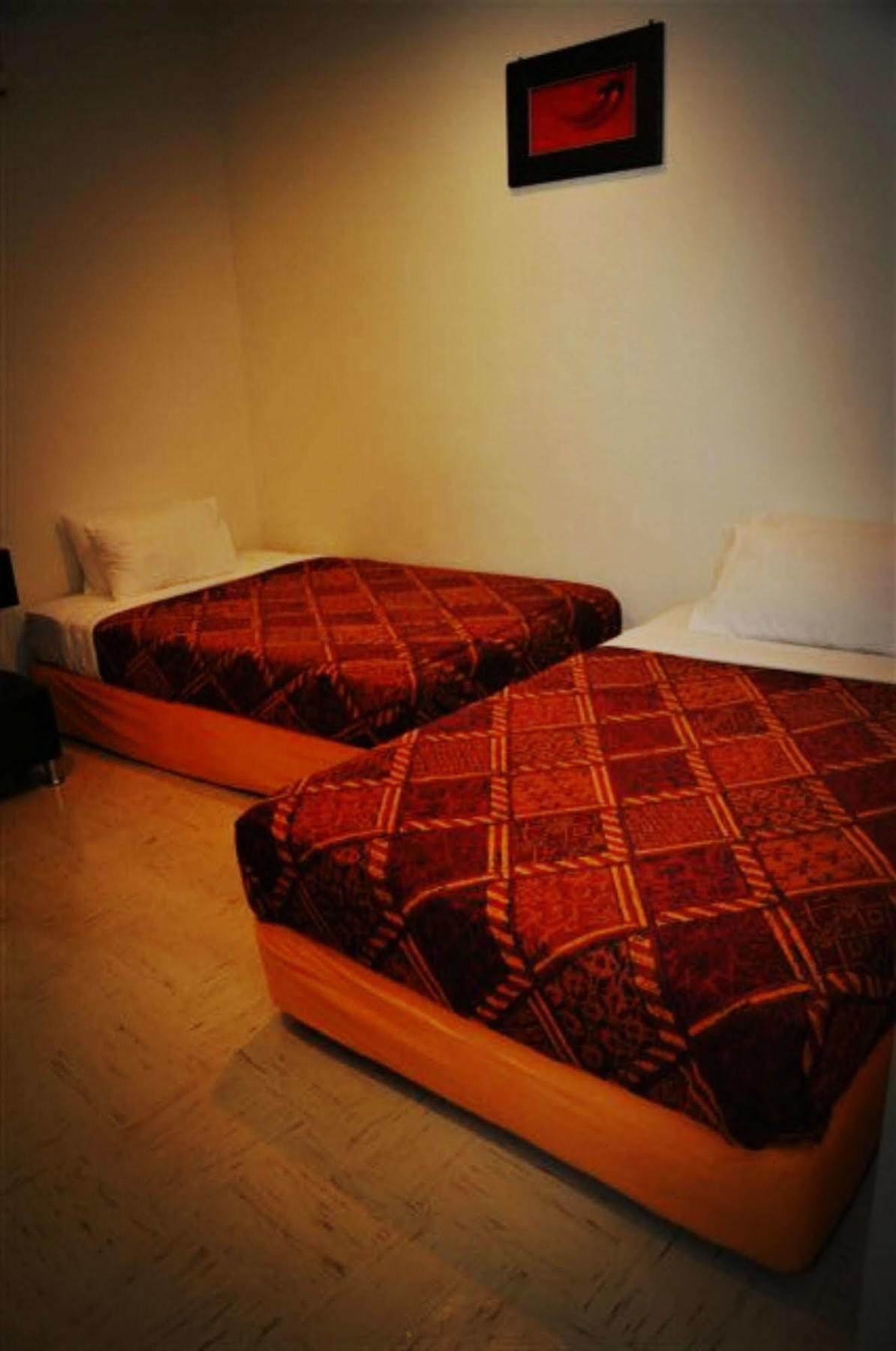 Old Budget Hotel George Town Bagian luar foto