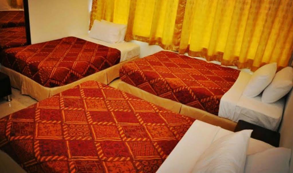 Old Budget Hotel George Town Bagian luar foto