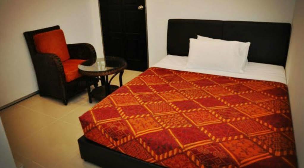 Old Budget Hotel George Town Bagian luar foto